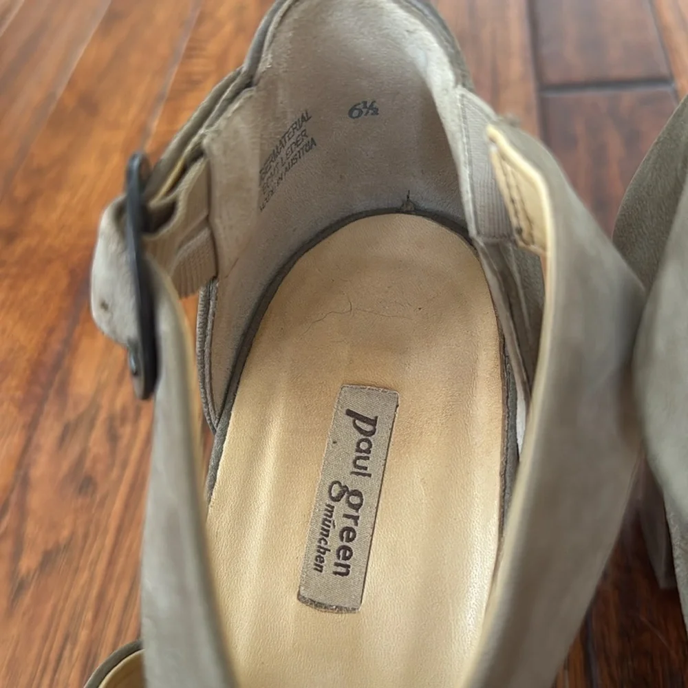 Paul Green Taylor Olive Sandal 3.5 inch Heel, size 9 US